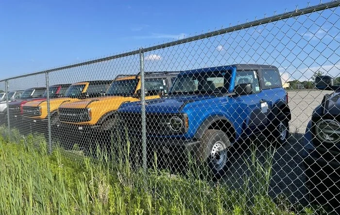 SPOTTED: Thousands of Broncos! My trip to the Bronco holding pens (MAP & Canton)