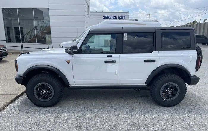 It’s here! My Oxford White Badlands 4-Door Bronco delivered!