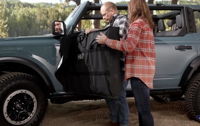 Step-By-Step Instructions to Remove And Install Bronco Doors & Onboard Storage Kit / Bags [Official Ford Video]