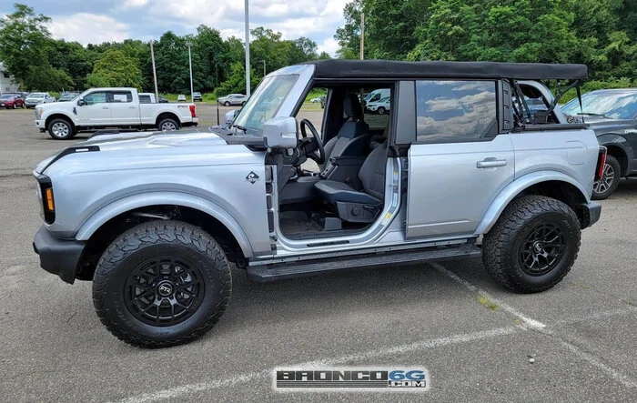 Zone Offroad 1" inch front leveling kit installed on 2021 Bronco Outer Banks