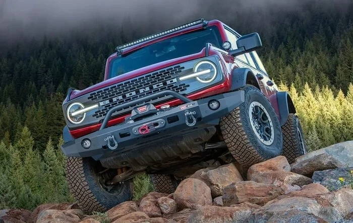Warn Elite Bumper w/ Grille Guard Tube Announced for 2021 Bronco