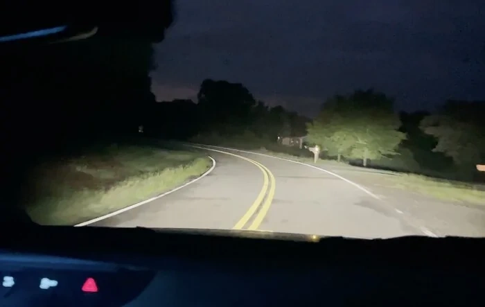 2021 Bronco headlights are VERY GOOD! Video look at high beams and low beams in action