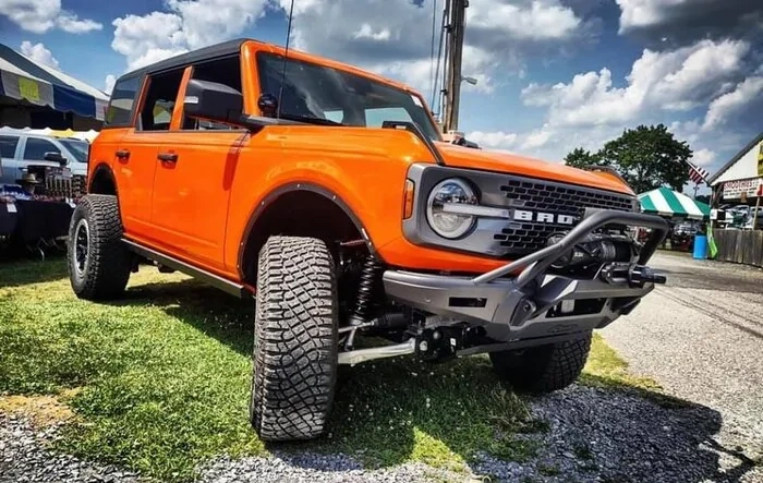 Epic Orange Pearl repainted 2021 Bronco - custom paint job