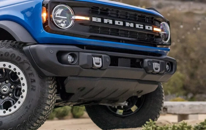 2022 Bronco gets "Capable Bumper" option. Comes standard on Black Diamond and Badlands