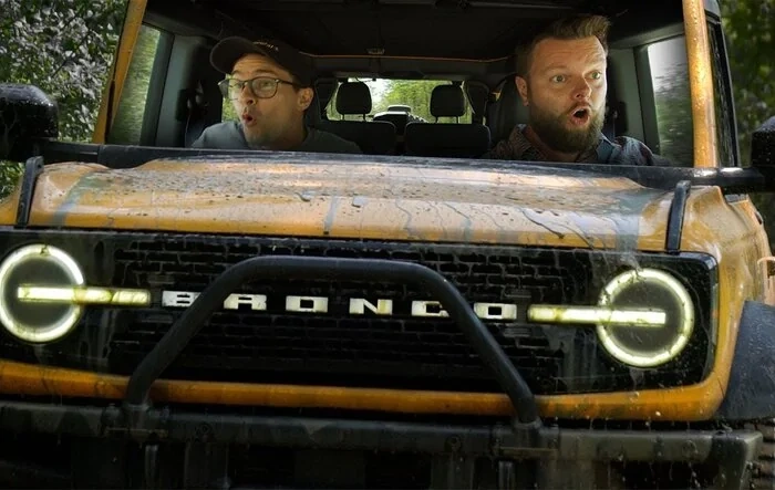 Straight Pipes Off-Roads a 2021 Bronco Wildtrak