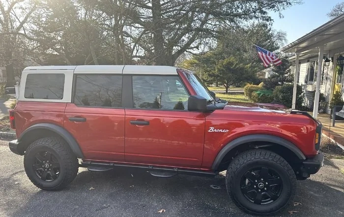 HOT PEPPER RED Bronco Club
