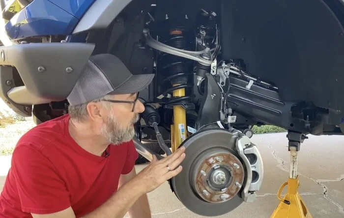 Sasquatch suspension explained by engineer Dan Edmunds. Tire + wheels weight = 87.5 lbs