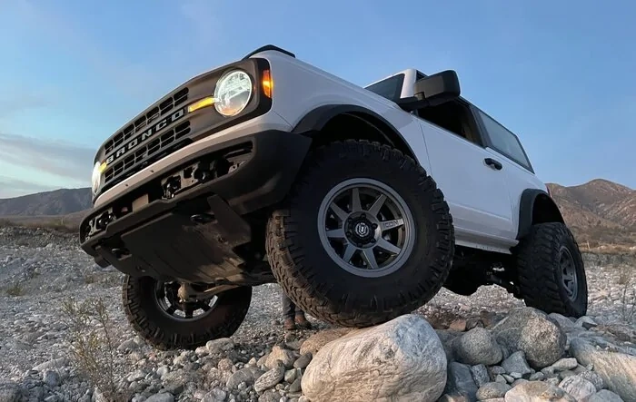 2-Door Base non-Squatch on 35" NITTO's & ICON Rebound Pros