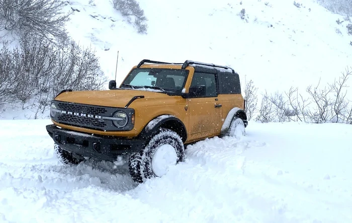 You haven't seen a 2021 Bronco in snow like this yet! Snow wheeling on OEM Sasquatch tires