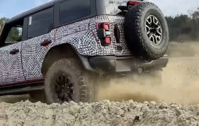 Bronco Raptor engine / exhaust sound clip