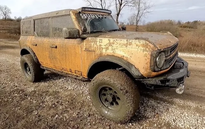Video: Bill @ Evilletruck goes full send and breaks his Bronco