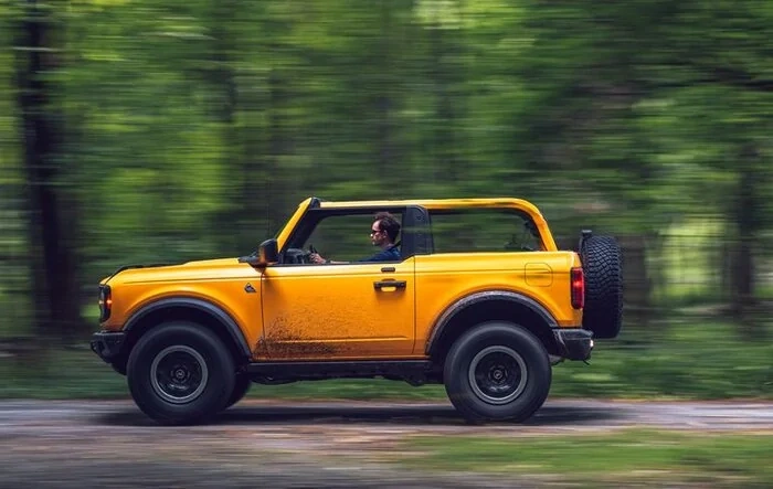 Road & Track Review: The Ford Bronco Made Me Understand the Wrangler