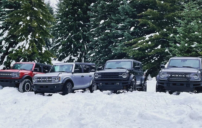 4 in the snow! PNW Broncos meet & group drive