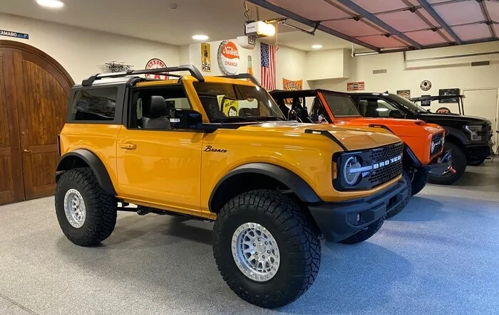 2-Door WILDTRAK ON 37'S, BEADLOCKS, & RPG LIFT