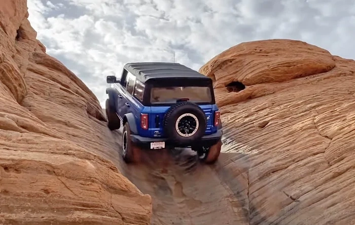 Impressive rock crawling by stock Bronco Badlands Sasquatch  @ Sand Hollow [Lite Brite]