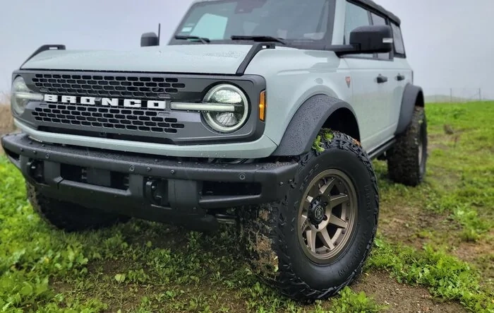 Bronco Rookie (Bronciana) Build: XPEL Stealth Cactus Gray