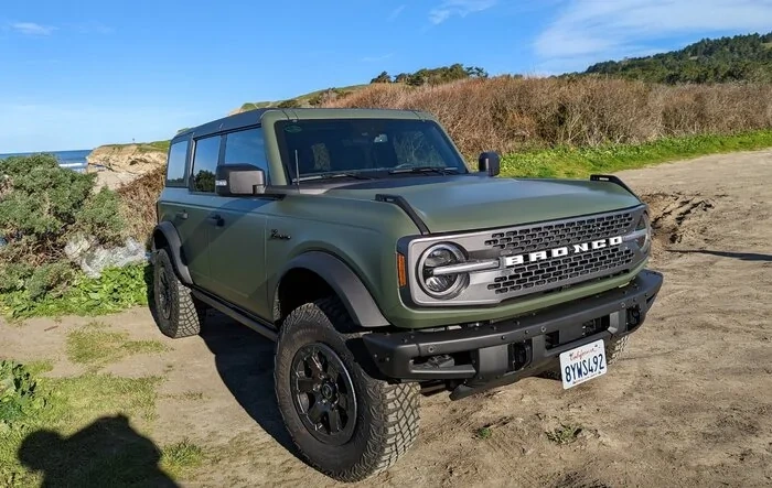 Got my Badlands 4 Door Wrapped In 3M Matte Military Green