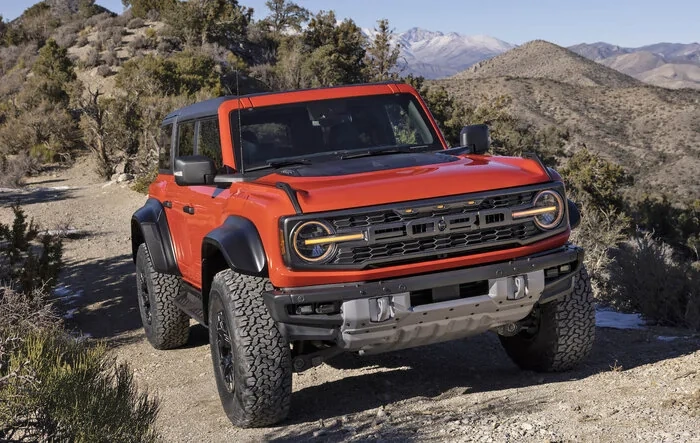 🦖 2022 Bronco Raptor Official Reveal! Specs | Info | Wallpaper | Photos | Videos
