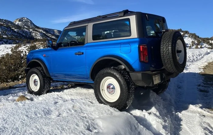 My velocity blue 2 door Base Bronco Heritage build.