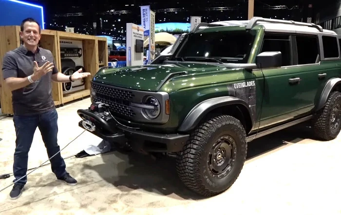 Bronco Everglades Reveal at Chicago Auto Show + Q&A + Walkaround Videos