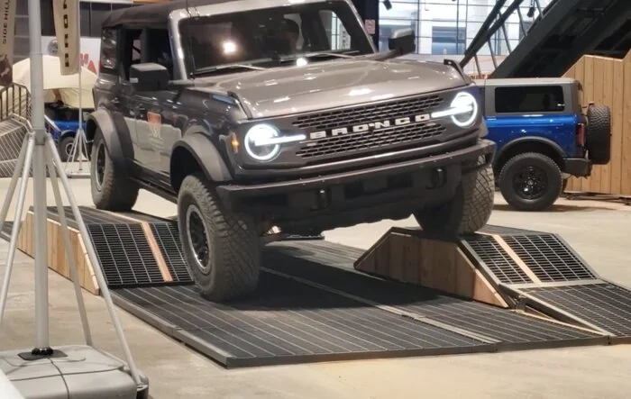 Bronco suspension articulation video from Chicago auto show demo rides course