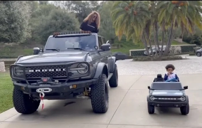 Russell Wilson and Ciara's sweet Bronco by Maxlider