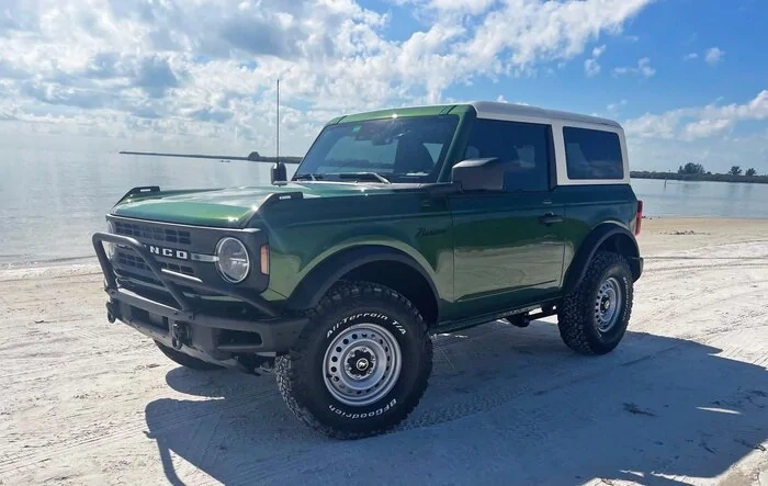 Base Eruption Green & Line-X White Top Throwback Build, keeping the Steelies