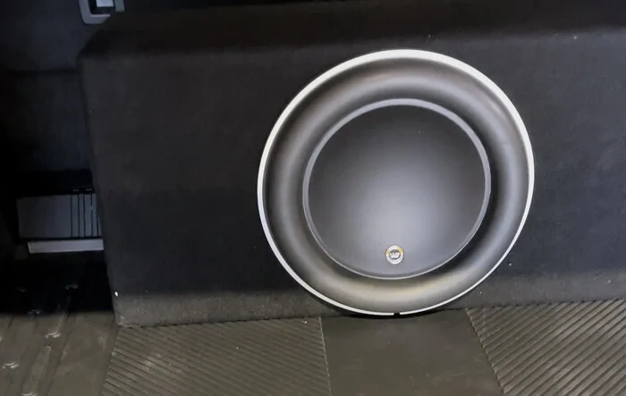 B&O sub removal and replacement with a JL W7 quick disconnect