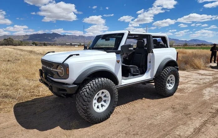 2022 Badlands 2-Door on 37's and White Beadlocks