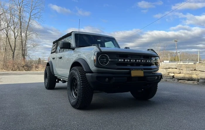 2021 Bronco Big Bend - 35s + Method 316 wheels + no lift .