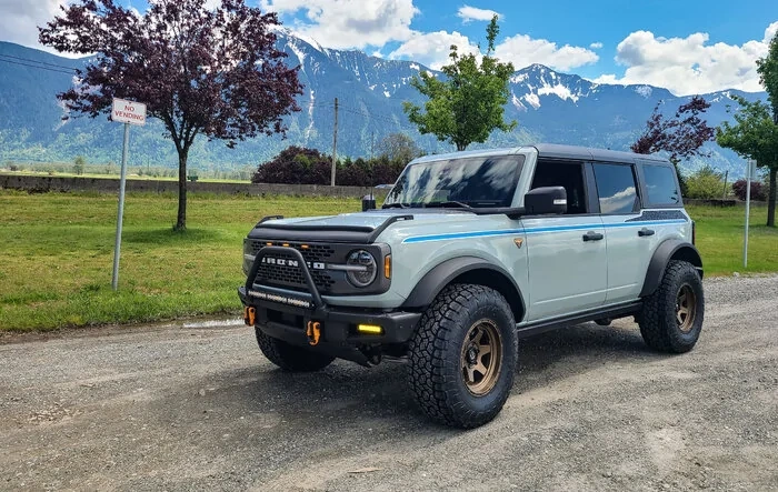 Badlands Non-SAS on 35x12.5x17's...Does it even lift Bro?
