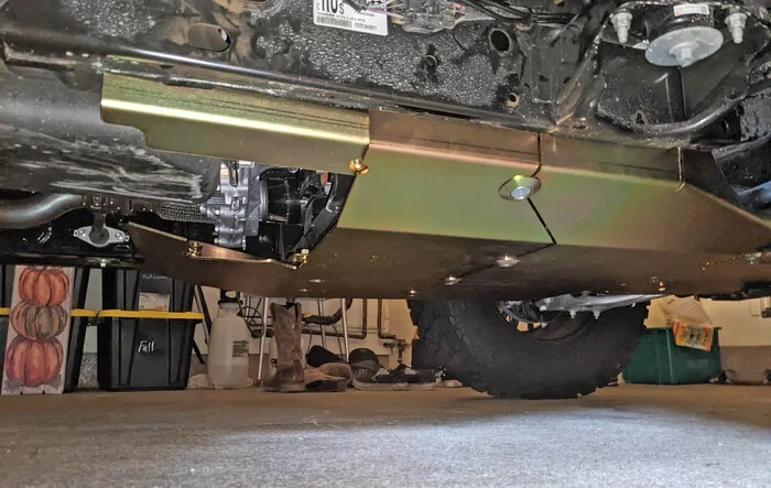 Snacktime's Metalcloak Undercloak armor skidplates - install/dents/wear and tear