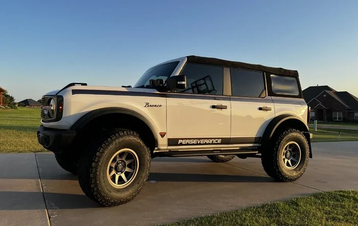 BadSquatch Perseverance Build with 3” Lift and 37s