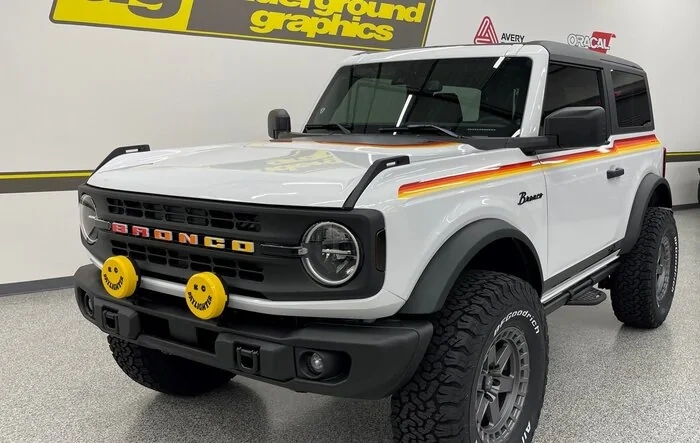 Bronco Outfitter's retro themed White BD 2-door!