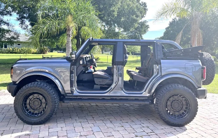 Gray OBX on 20x10s w 35s (MaLL CrAwLeRRRRRR)