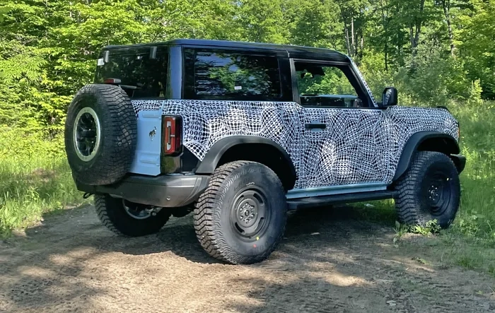 Early peek @ ROBINS EGG BLUE 2023 Bronco Color, Heritage Edition w/ Squared Flares and Painted MOD Hard Top!