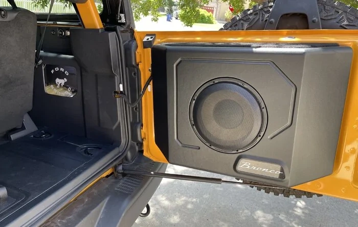 Full B&O System rip and replace audio build in 2 Door Badlands