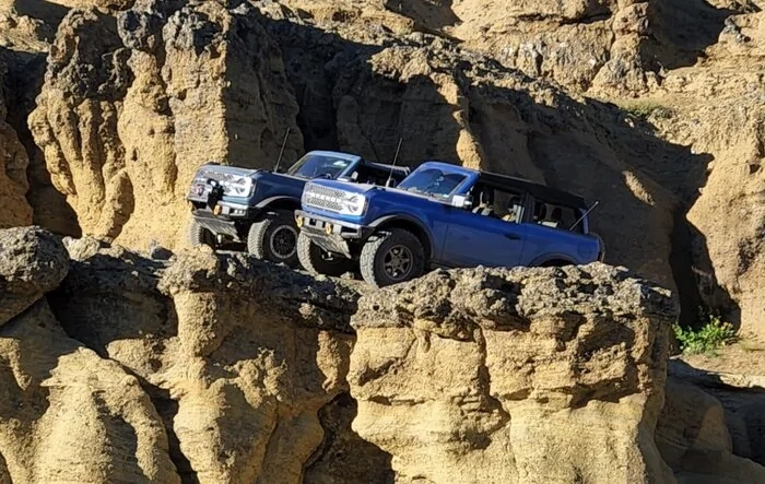 🏞 Tricky Dick & 66GT on Naches Trail + Inland Bronco Meet at Moses Lake Dunes