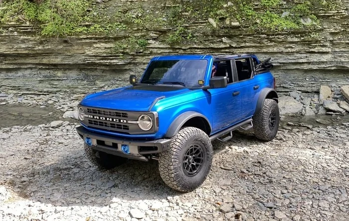 BaseSquatch on 37’s + 3" lift