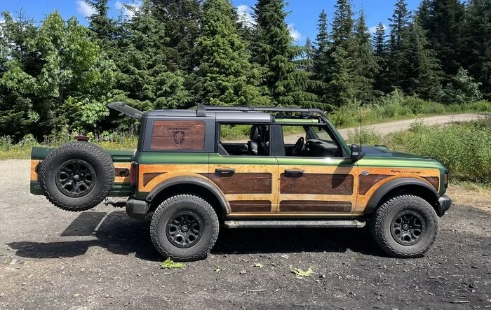 Bronco Woody