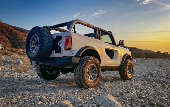 Pics of my Bronco with Halo Doors From Anderson Composites