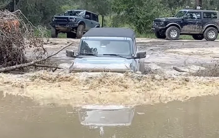 Bronco vs Deep Water ... 3 Broncos Down (Exceeding Maximum Water Fording Depth)