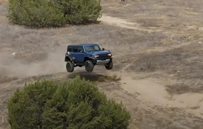 Bronco Raptor .. crazy JUMP in the first 10 seconds!  On and off road driving experience