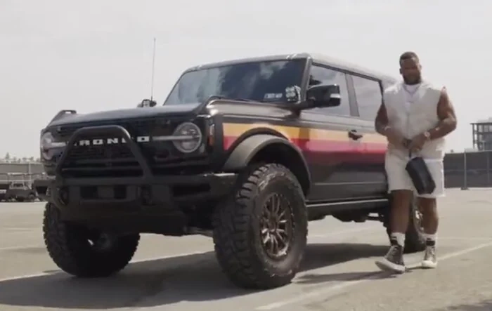 Check out who has a retro themed Bronco… Aaron Donald #97