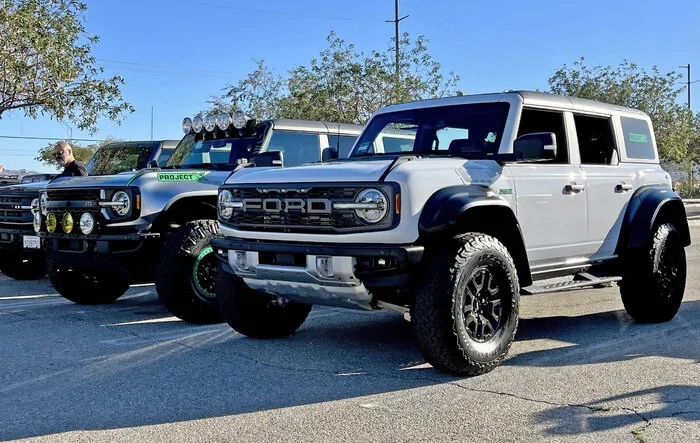 50+ Broncos offroad through Rattlesnake Canyon (Apple Valley) to Pioneer Town (Yucca Valley)