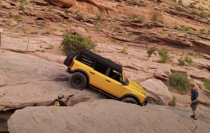 Video: Bronco offroading w/ Top Gear Remote Location specialist - Bob Ives in Moab UT with Metal-tech 4x4