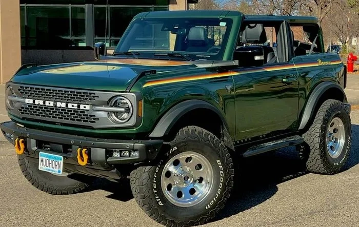 MUDHORN: My 2-Door 7speed NonSquatch Badlands Eruption Green Build