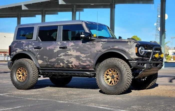 My Bronco build wrapped in dark camo [+ BFG 37's, King Coilovers, Camburg, Alpha Equipt, ARB, Baja Designs, Rigid, LoD]