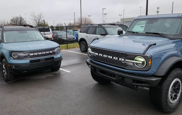 Azure Gray vs Area 51 colors side-by-side comparison pics + AGM in the sun