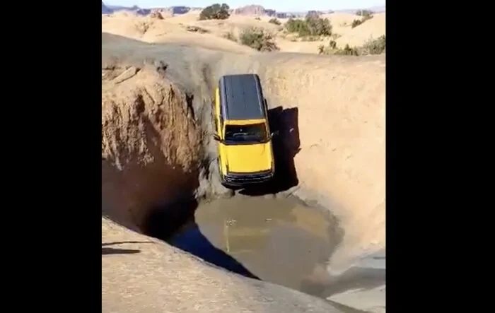 Into the Hell's Gate bath tub in my new Bronco @ Moab Utah